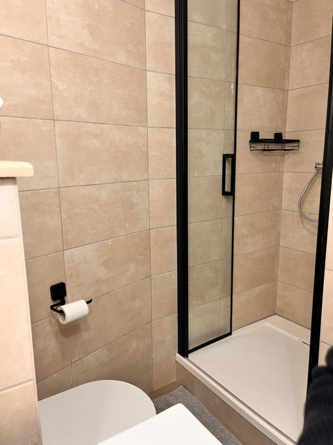 Appartement 2 Chambres Avec Parking Pontarlier Eksteriør bilde